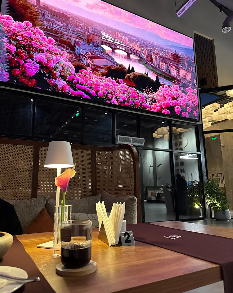 V White Resturant - 4